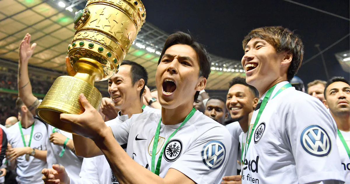 ドイツ杯決勝 長谷部フル出場で勝利に貢献 Bミュンヘン破る 日本経済新聞 ドイツ杯決勝 長谷部フル出場で勝利に貢献 Bミュンヘン破る 日本経済新聞