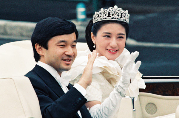 皇太子ご夫妻 結婚25周年 写真で振り返る歩み 日本経済新聞