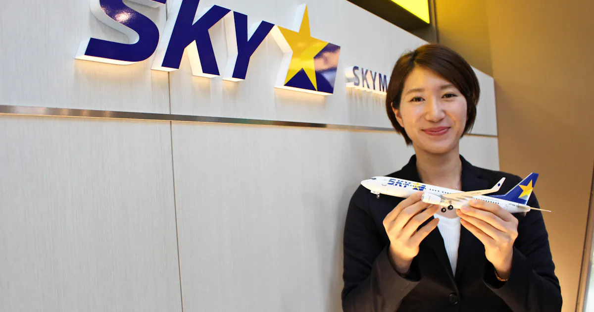 羽ばたけ女性パイロット スカイマークなど 日本経済新聞 羽ばたけ女性パイロット スカイマークなど 日本経済新聞