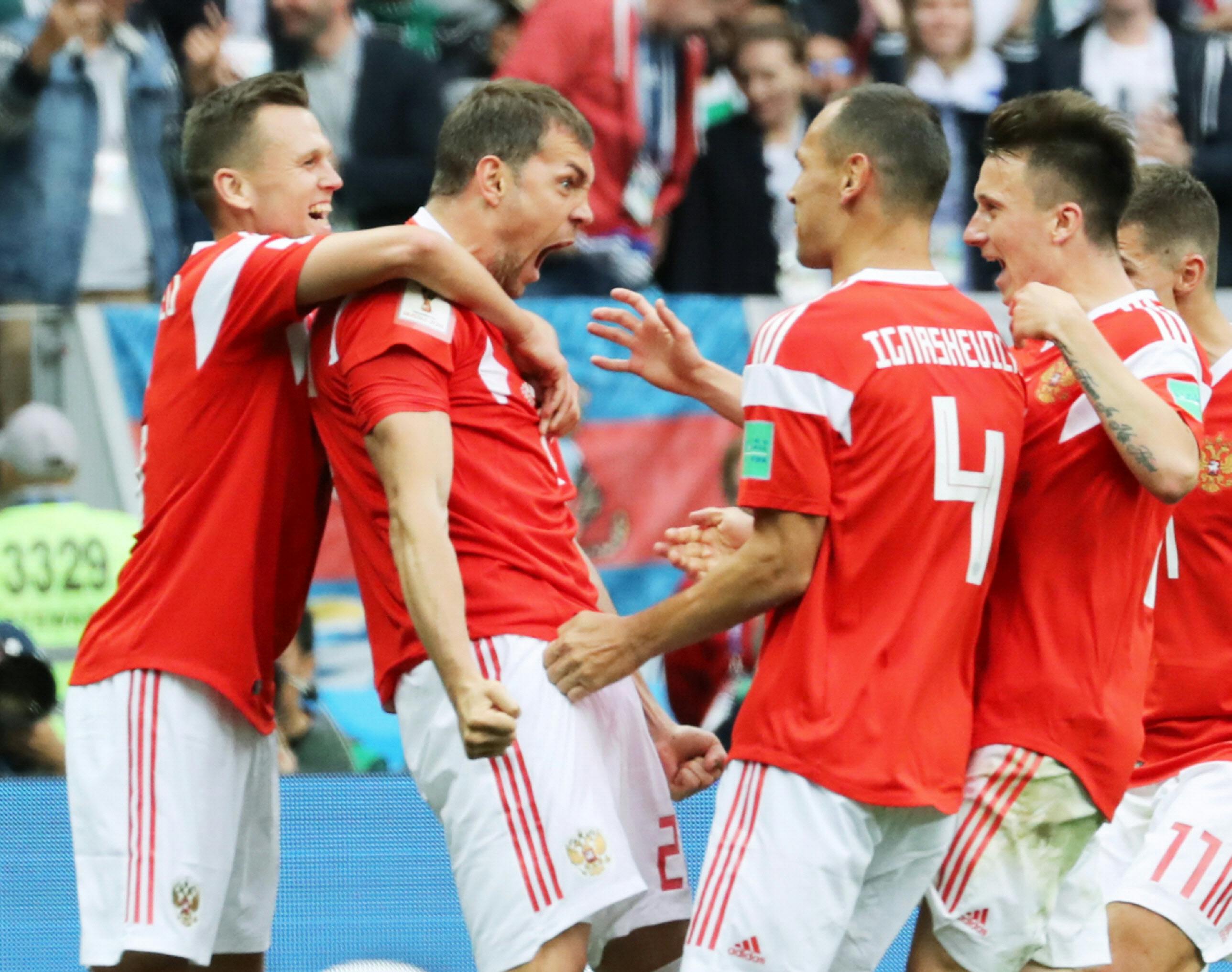 W杯が開幕 ロシアがサウジに完勝 写真 日本経済新聞 W杯が開幕 ロシアがサウジに完勝 写真 日本経済新聞