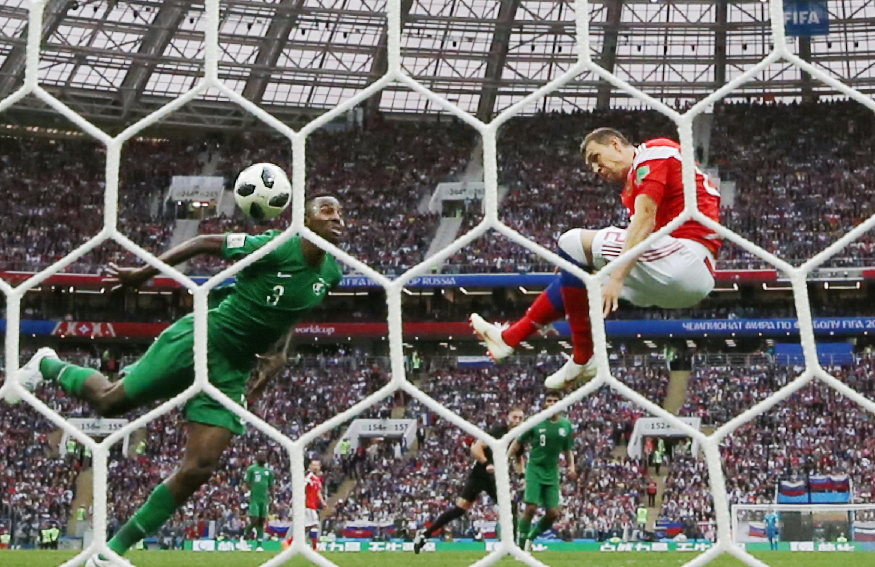 W杯が開幕 ロシアがサウジに完勝 写真 日本経済新聞 W杯が開幕 ロシアがサウジに完勝 写真 日本経済新聞