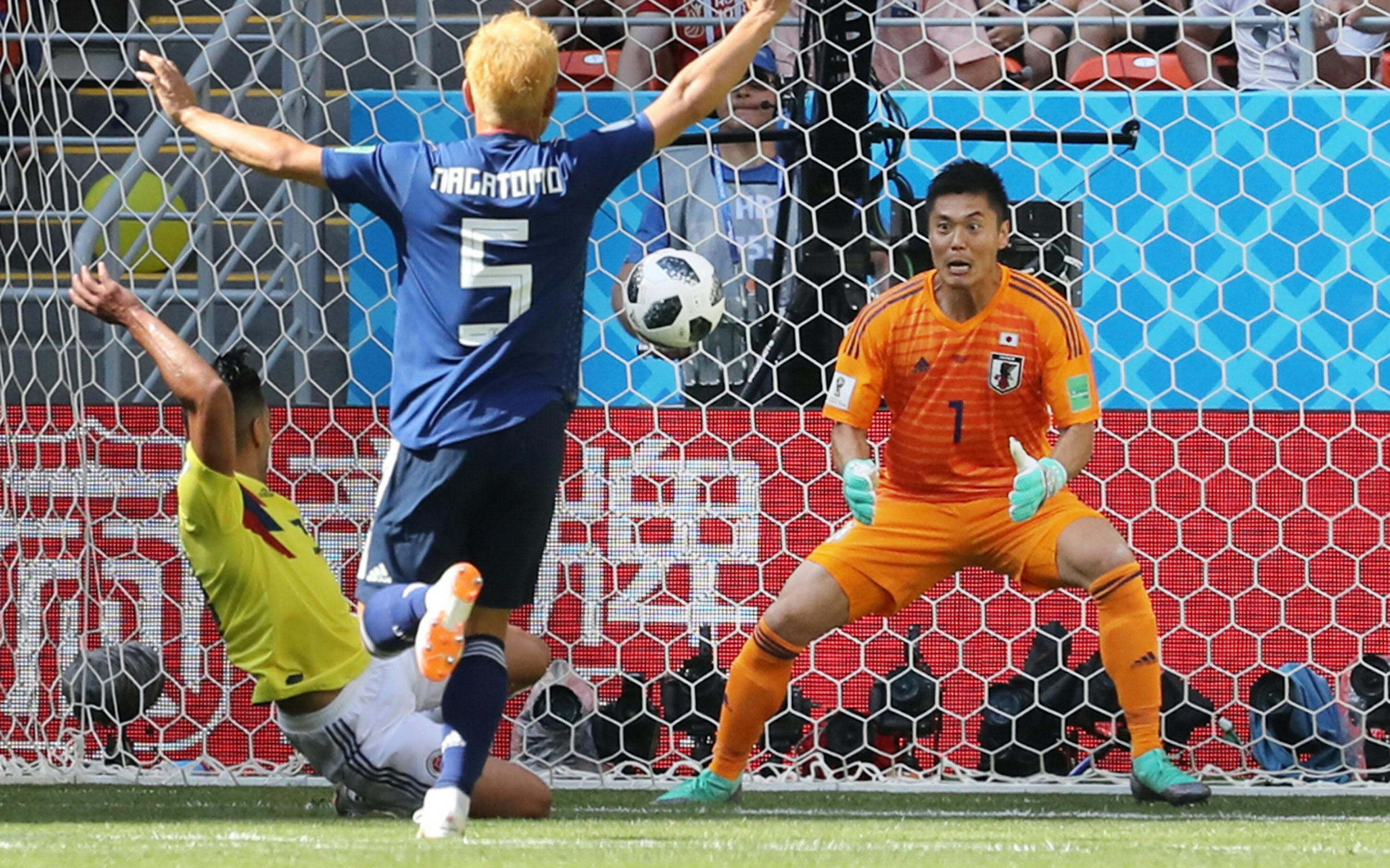 日本が先制点 コロンビア戦前半ハイライト 写真 日本経済新聞