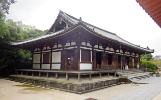 薬師寺の国宝・東院堂(奈良市)=奈良県教委提供・共同 薬師寺の国宝・東院堂(奈良市)=奈良県教委提供・共同