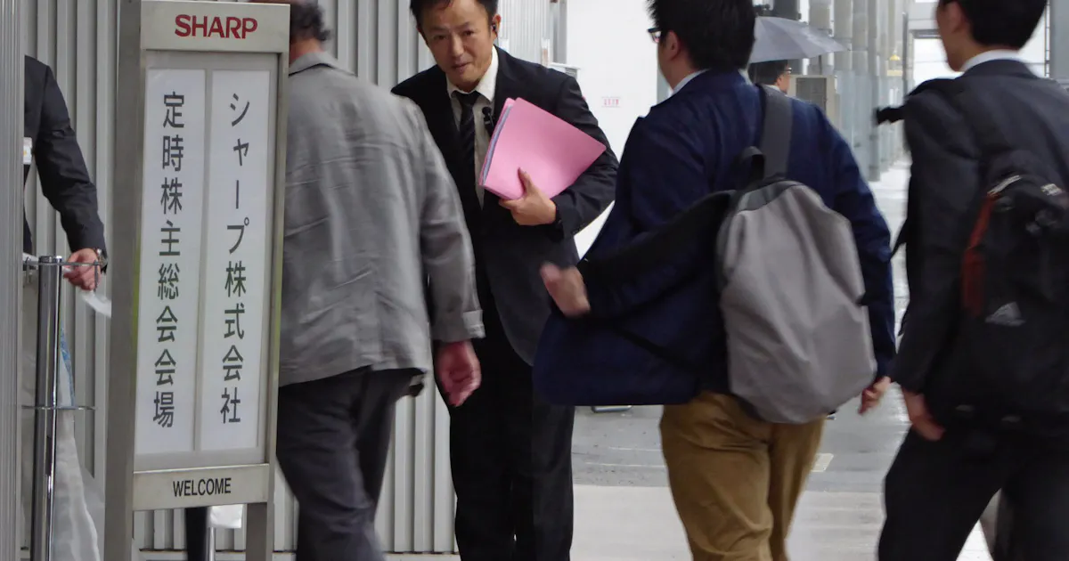 シャープ戴社長 技術者確保へ買収急ぐ 株主総会 後継者は見えず 日本経済新聞