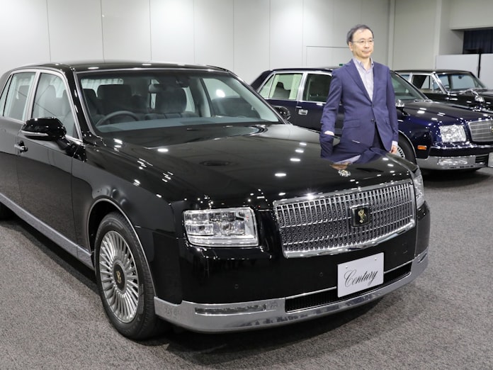 トヨタ レクサス超える最高級車 センチュリー刷新 日本経済新聞 トヨタ レクサス超える最高級車 センチュリー刷新 日本経済新聞
