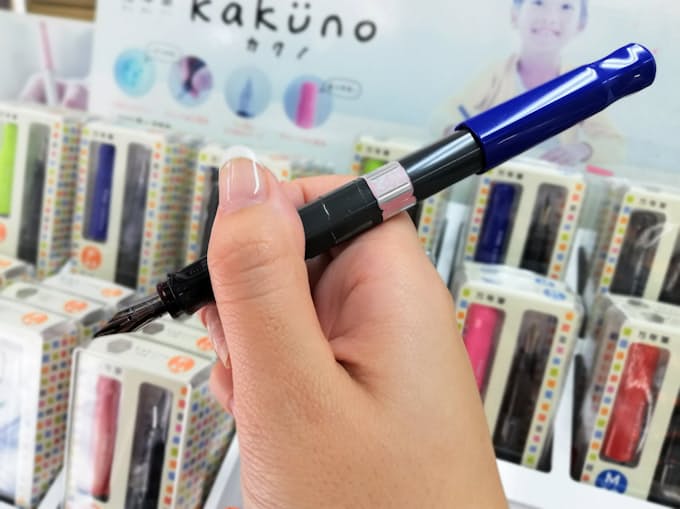 きれいな文字で インスタ映え 万年筆 女性つかむ 日本経済新聞