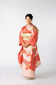 高円宮家三女の絢子さま婚約へ 会社員男性と 日本経済新聞 高円宮家三女の絢子さま婚約へ 会社員男性と 日本経済新聞