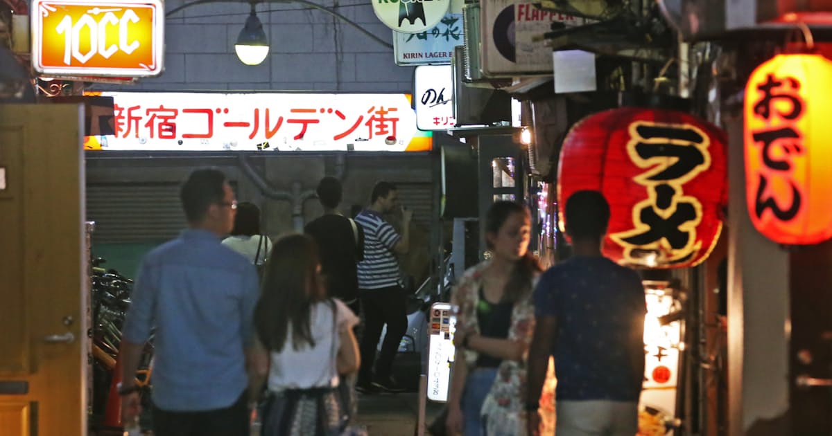 新宿 ゴールデン街も禁煙に 都の受動喫煙防止条例 日本経済新聞 新宿 ゴールデン街も禁煙に 都の受動喫煙防止条例 日本経済新聞