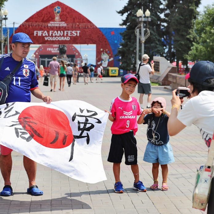 サポーターら悩ます 暑さ と 虫 ボルゴグラード 日本経済新聞 サポーターら悩ます 暑さ と 虫 ボルゴグラード 日本経済新聞