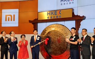 香港取引所は種類株解禁で小米の上場誘致に成功した（7月）