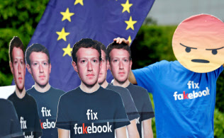 欧州ではフェイスブックに対する批判が相次いでいる(5月、ブリュッセル) 欧州ではフェイスブックに対する批判が相次いでいる(5月、ブリュッセル)