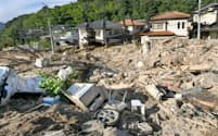 西日本豪雨では多くの住宅が土砂災害に見舞われた（広島市安佐北区）