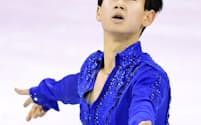 平昌五輪フィギュアスケート男子SPに出場したカザフスタンのデニス・テン選手（2月、韓国・江陵）=共同