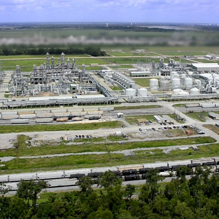 信越化学 米国に塩ビ新工場 シェール使い割安に 日本経済新聞