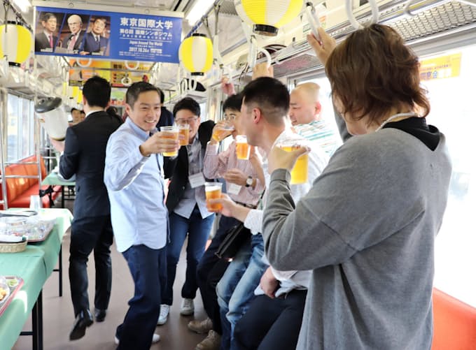 西武鉄道 イベント列車快走 Djや同窓会 日本経済新聞 西武鉄道 イベント列車快走 Djや同窓会 日本経済新聞