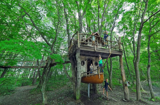 親子で遊ぼう 樹上の秘密基地 ツリーハウス10選 Nikkei Style 親子で遊ぼう 樹上の秘密基地 ツリーハウス10選 Nikkei Style