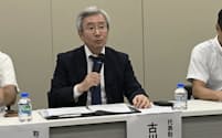 JPHDの古川浩一郎社長は就任後、初めて記者会見した（10日、東京・港）