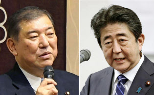 安倍首相(右)と石破自民党元幹事長(共同) 安倍首相(右)と石破自民党元幹事長(共同)
