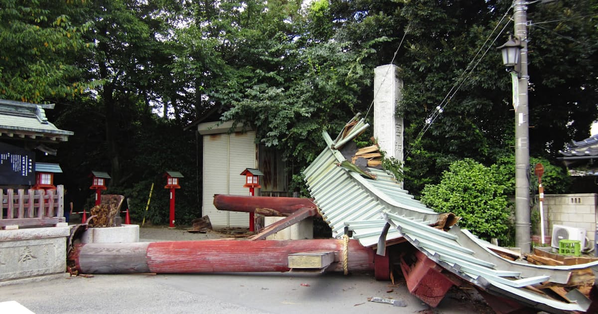 アニメ聖地 鳥居倒壊 埼玉の鷲宮神社 日本経済新聞 アニメ聖地 鳥居倒壊 埼玉の鷲宮神社 日本経済新聞