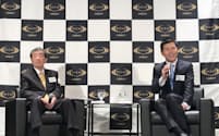 RIZAPの松本COO（左）と瀬戸社長（6月の株主総会）