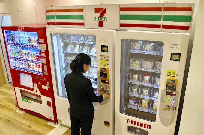 セブン 自販機コンビニ設置拡大 コカ系と提携 日本経済新聞
