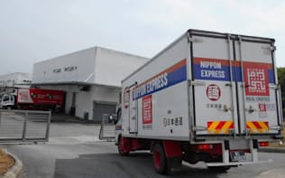 日本通運はハラル認証を取得済みのマレーシアでトラックに「ハラル・ロジスティクス」のロゴを記している