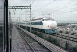 阪急電車が新幹線に 55年前レール間借り もっと関西 日本経済新聞 阪急電車が新幹線に 55年前レール間借り もっと関西 日本経済新聞