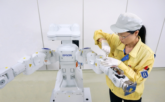 エプソン 産業ロボ増産 長野 安曇野に新ライン 日本経済新聞