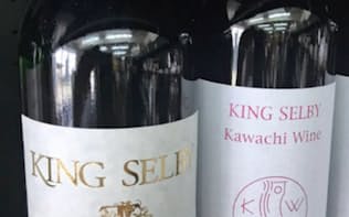 カタシモワインフードは「河内ワイン」(左)を「河内醸造ワイン」に変更し、「カタシモ河内ワイン」(右)の生産を中止へ