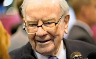 バフェット氏は米年金問題を「米国の時限爆弾」と呼んだ=ロイター バフェット氏は米年金問題を「米国の時限爆弾」と呼んだ=ロイター