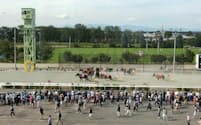 20日も多くのファンが帯広競馬場を訪れた