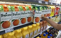 米国産のオレンジジュースなども値上げの対象になる（カナダ・オンタリオ州の食品スーパー）