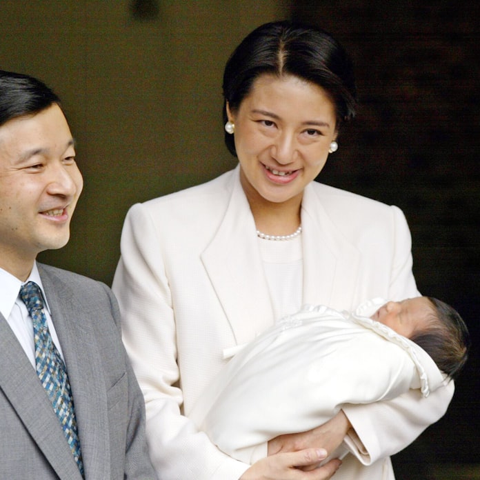 平成の天皇と皇后 愛子さま誕生 喜びと憂い 日本経済新聞 平成の天皇と皇后 愛子さま誕生 喜びと憂い 日本経済新聞