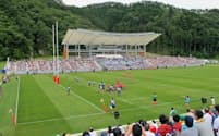 釜石鵜住居復興スタジアムのオープニングイベントには約6500人が詰めかけた（8月19日、岩手県釜石市）