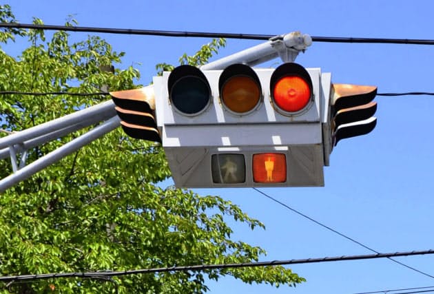 Ufo型信号機がまたひとつ消えてしまうかも 仙台つーしん Ufo型信号機がまたひとつ消えてしまうかも 仙台つーしん