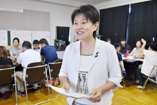 職員会議のやり方を変えた松浦加代子校長(滋賀県湖南市の菩提寺小学校) 職員会議のやり方を変えた松浦加代子校長(滋賀県湖南市の菩提寺小学校)