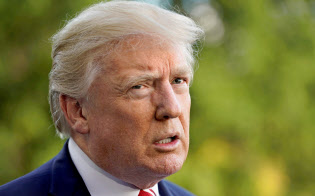 トランプ米大統領は関税の早期発動について近く最終判断する=ロイター トランプ米大統領は関税の早期発動について近く最終判断する=ロイター
