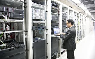 ネットワンシステムズが海外から調達した新製品の評価を行う検証専用施設（東京都品川区）