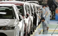 トヨタ自動車東日本宮城大衡工場の生産ライン（7月、宮城県大衡村）