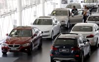 独BMWは中国で販売しているSUVを数%値上げした（北京の同社販売店）=ロイター
