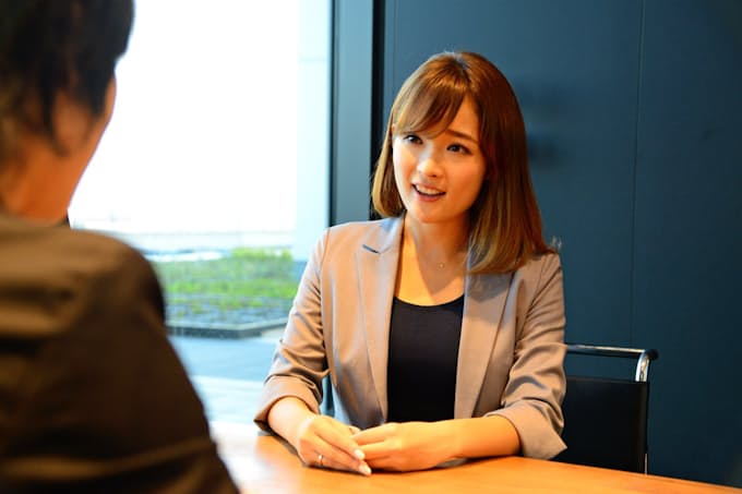 レバレジーズ 医療 介護専門の子会社 日本経済新聞