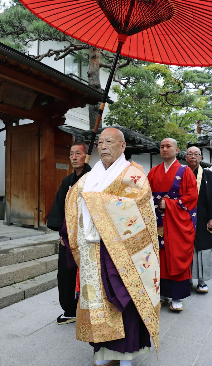 善光寺大勧進で 晋山式 16年ぶり新貫主披露 日本経済新聞
