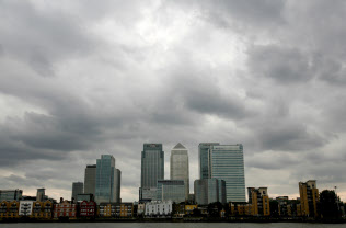 ロンドンは世界一の金融街の座を明け渡した=ロイター ロンドンは世界一の金融街の座を明け渡した=ロイター