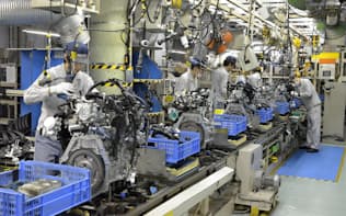 マツダのエンジン生産ラインは効率化が進む（同社、本社工場）