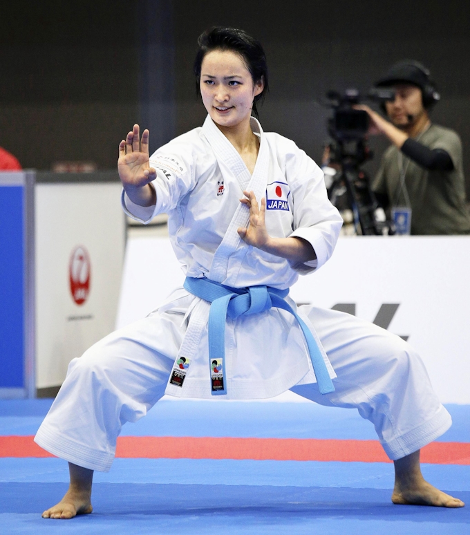 空手の女子形 清水が決勝へ プレミアリーグ最終戦 日本経済新聞