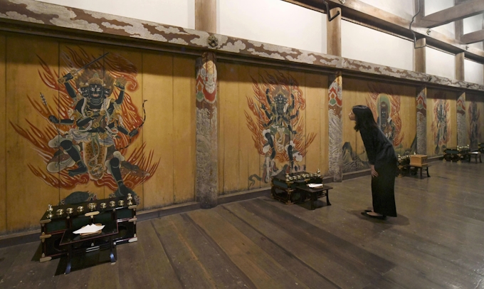 色鮮やか 五大明王初公開 京都 仁和寺 金堂の壁画 日本経済新聞 色鮮やか 五大明王初公開 京都 仁和寺 金堂の壁画 日本経済新聞