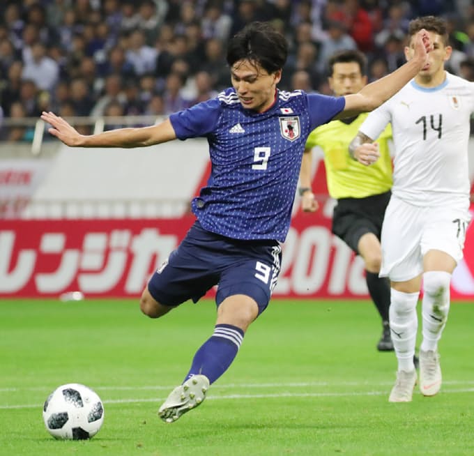 日本代表 ウルグアイに4 3で勝利 サッカー親善試合 日本経済新聞