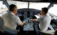 航空機や管制システムのデジタル化で旅客機がハッキングされるリスクは高まった=ロイター
