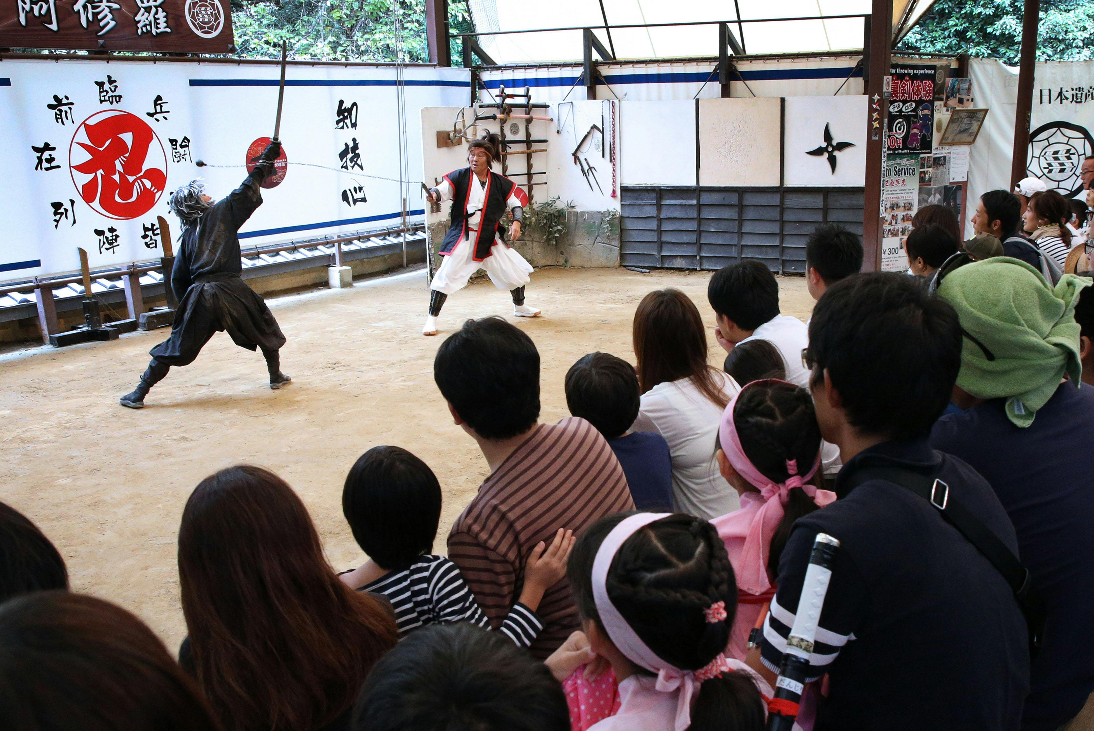 手裏剣 水グモ 忍者になりきれる体験施設10選 Nikkei Style 手裏剣 水グモ 忍者になりきれる体験施設10選 Nikkei Style
