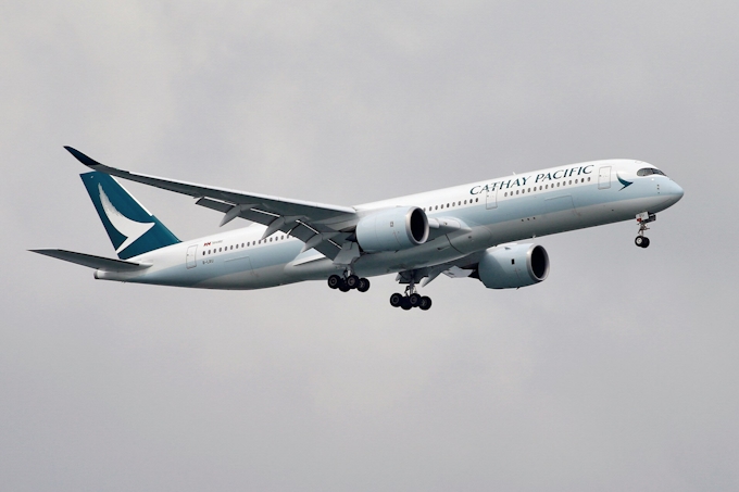 キャセイ航空 顧客情報940万人流出か 株価急落 経営再建に暗雲 日本経済新聞